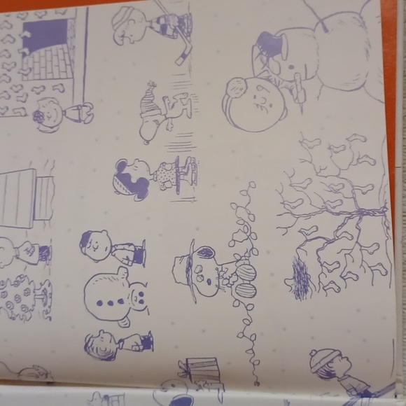 The Joy Of A Peanuts Christmas Book, 50 Years Of Comics, Hallmark, 2000 - Picture 6 of 11